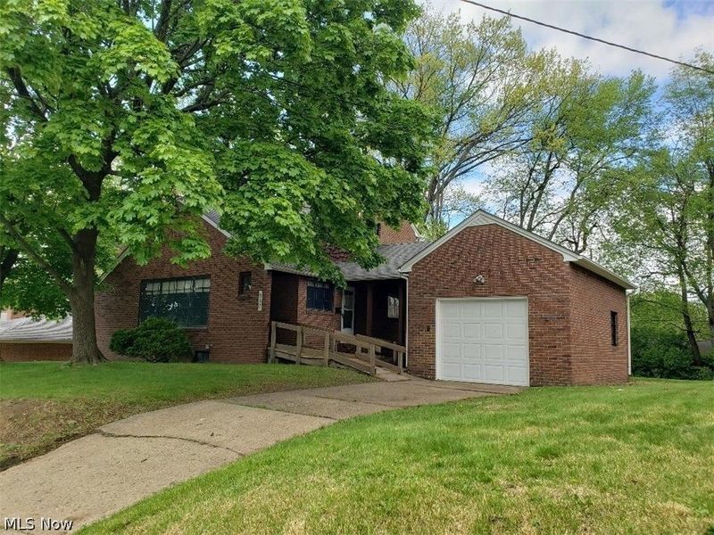 917 21st Street NE, Canton, OH 44714 Photo 1