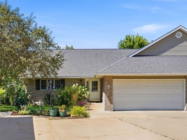 507 Washington Court, Unit B, Mt Vernon, IA 52314