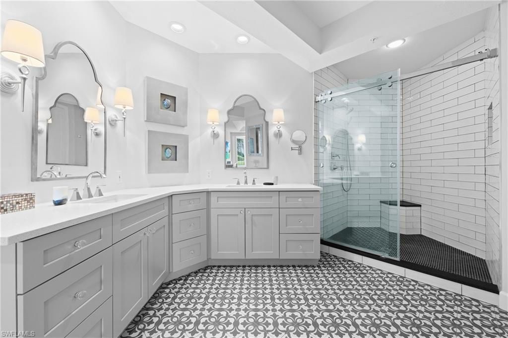 142 Colonade Cir , Unit 701, Naples, FL 34103 Photo