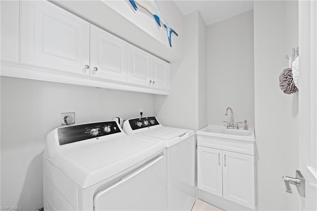 142 Colonade Cir , Unit 701, Naples, FL 34103 Photo