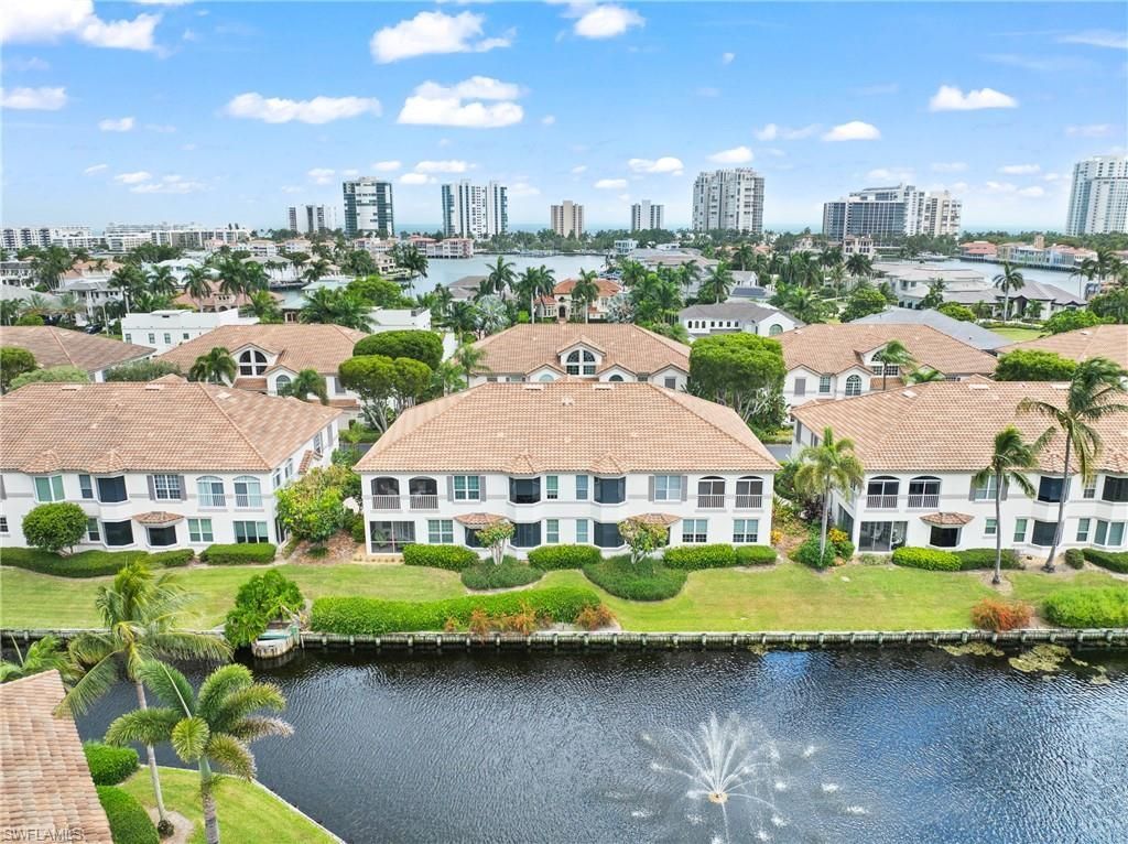 142 Colonade Cir , Unit 701, Naples, FL 34103 Photo