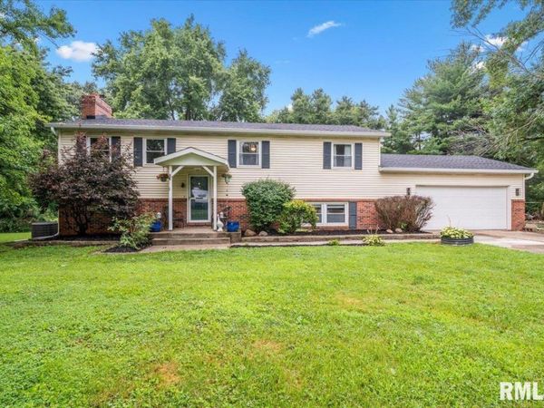 11 ROCK Road, Chatham, IL 62629