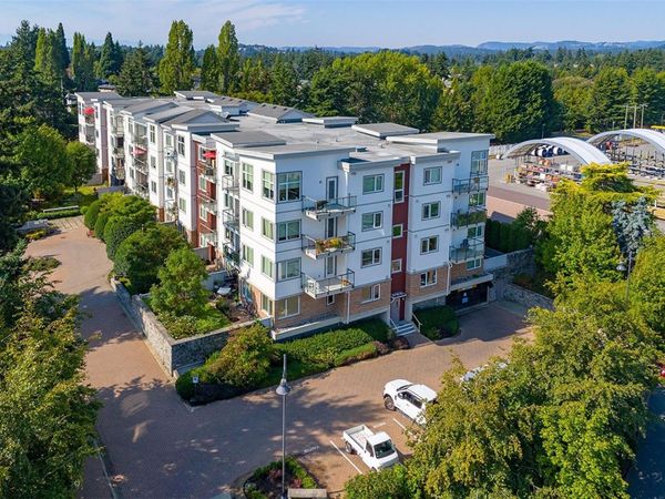 4394 West Saanich Rd , Unit #212, Saanich, BC V8Z 3E9