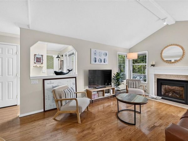 124 Valhalla Rd, Unit #8, Salt Spring, BC V8K 2V1