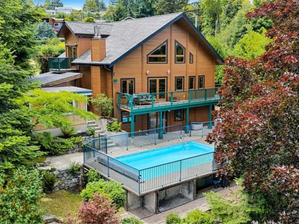 2581 Seaview Rd , Mill Bay, BC V8H 1C8