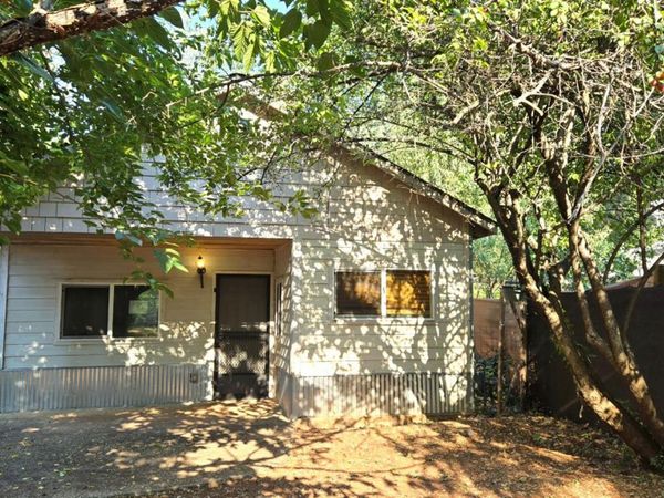 10379 Carey Dr, Grass Valley, CA 95945