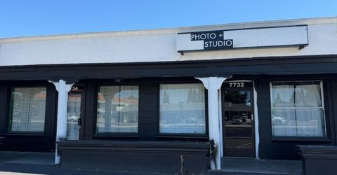 7734-7732 Fair Oaks Blvd, Carmichael, CA 95608 Photo