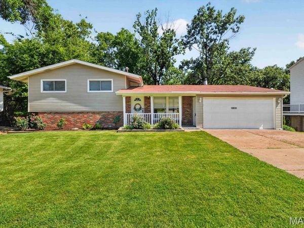 10915 Ridge Forest Drive, Unincorporated, MO 63123