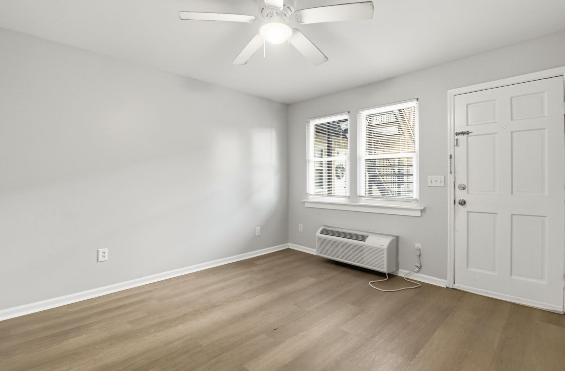 2107 Rondo Street Photo 4
