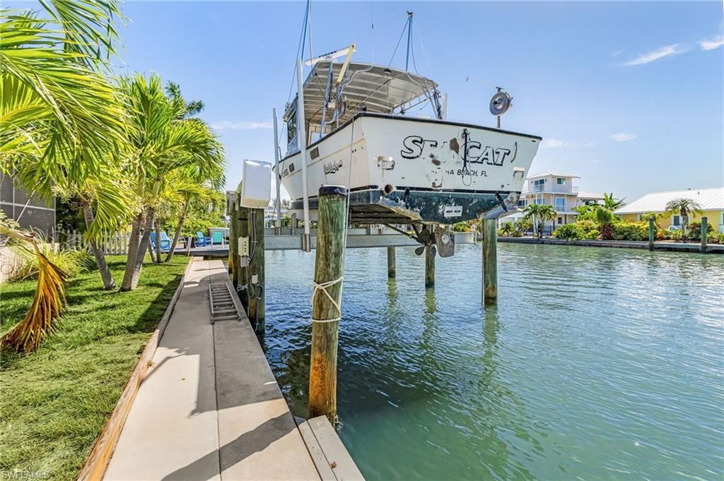 2272 York Rd, Saint James City, FL 33956 Photo