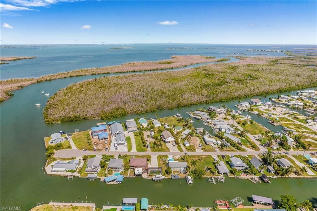 2272 York Rd, Saint James City, FL 33956 Photo