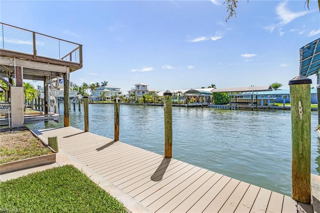 2272 York Rd, Saint James City, FL 33956 Photo
