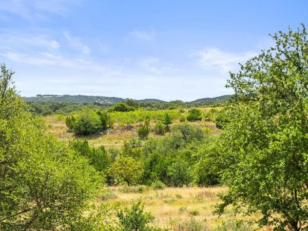 207 Verbena RD, Johnson City, TX 78636