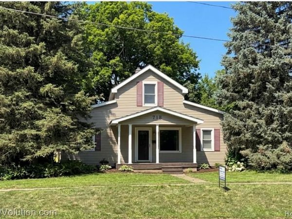 718 S Main Street , Almont Vlg, MI 48003