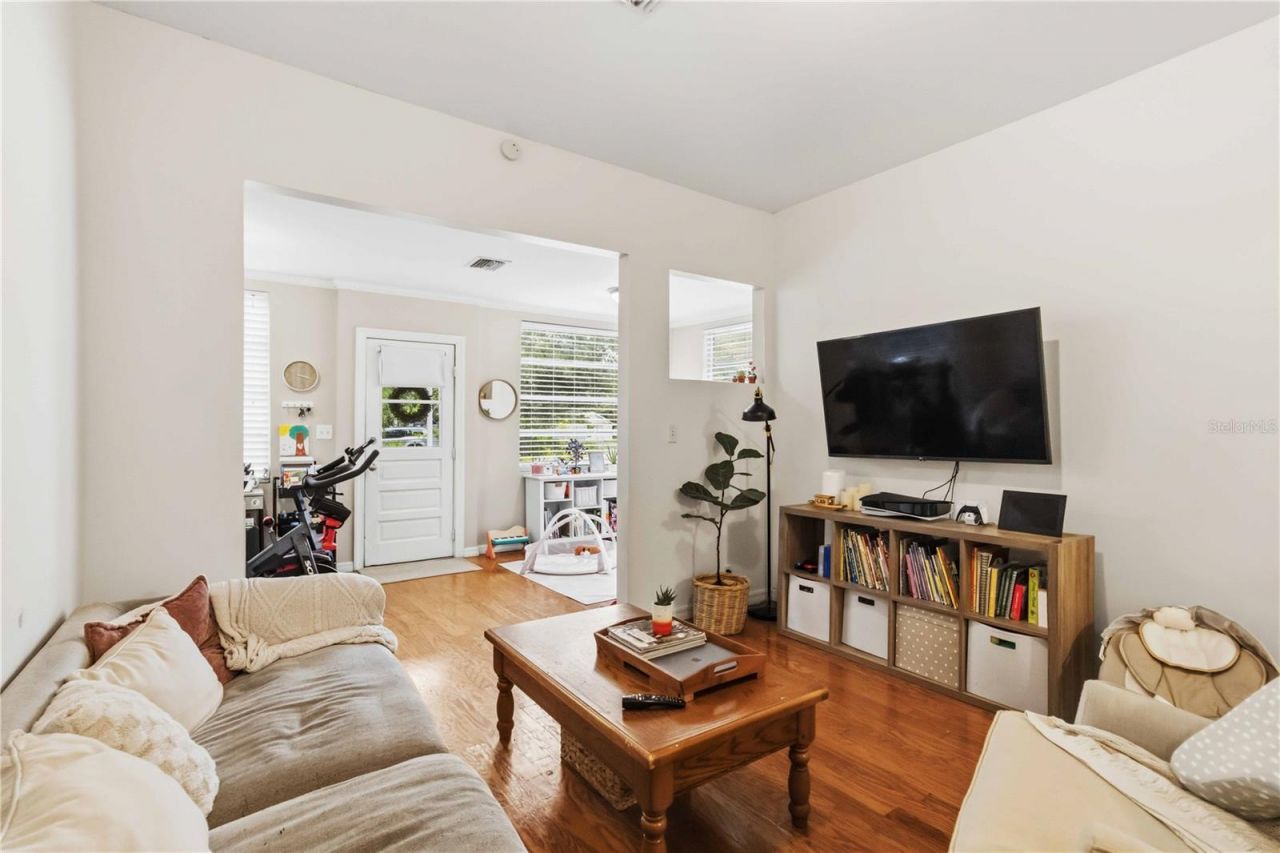 2442 Novus Street, Sarasota, FL 34237 Photo