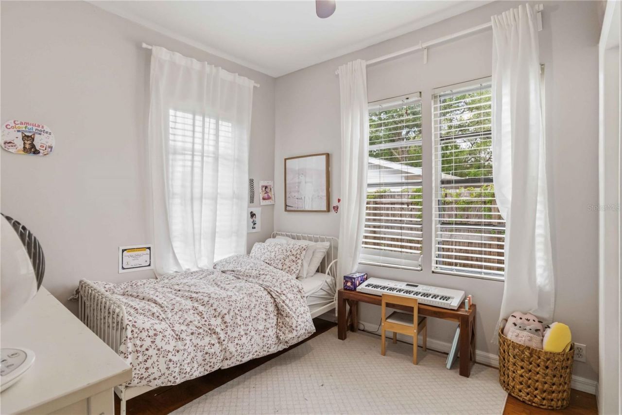 2442 Novus Street, Sarasota, FL 34237 Photo
