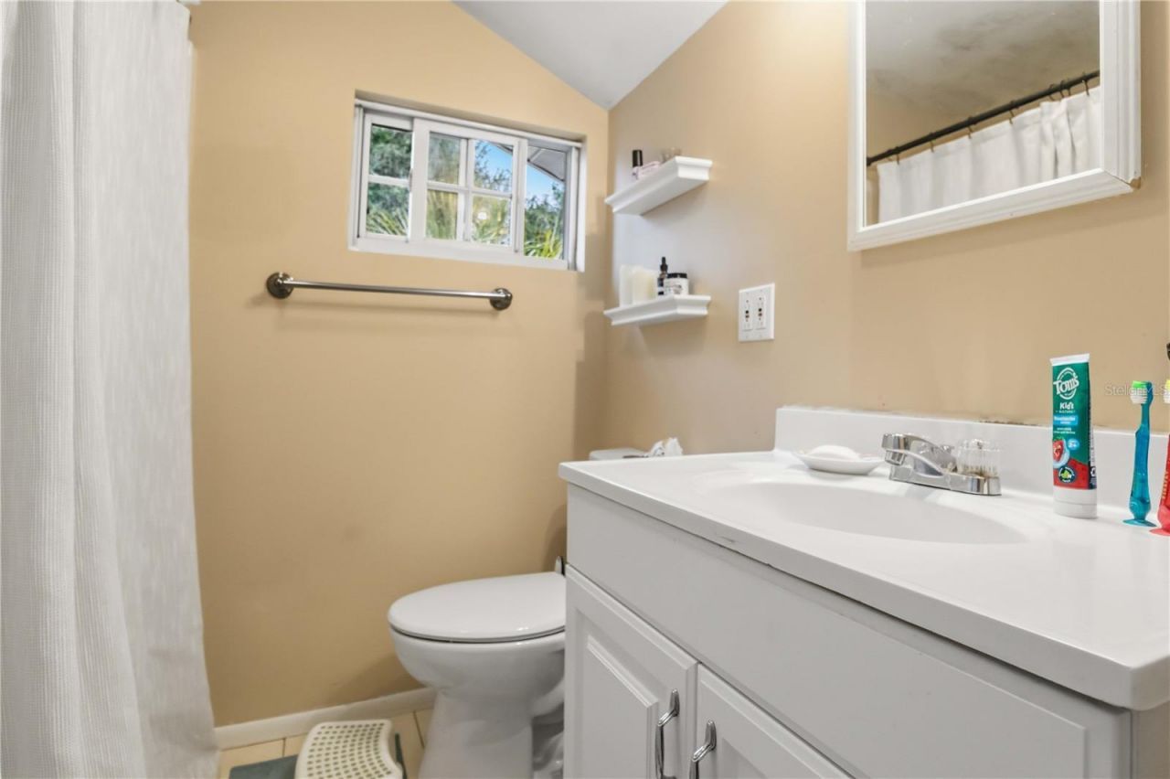 2442 Novus Street, Sarasota, FL 34237 Photo