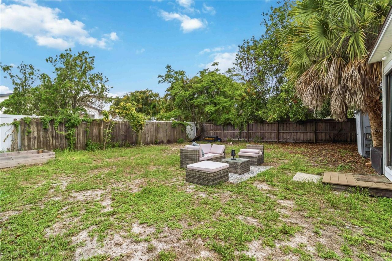 2442 Novus Street, Sarasota, FL 34237 Photo
