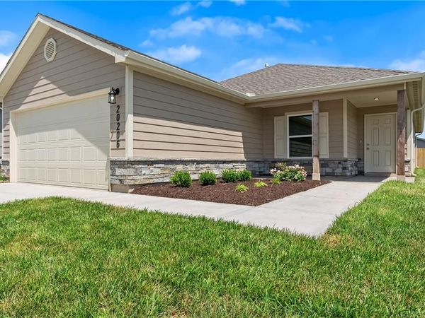 20231 W 195th Street, Spring Hill, KS 66083