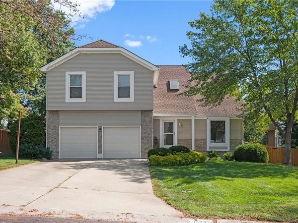 15235 Dearborn Street, Overland Park, KS 66223