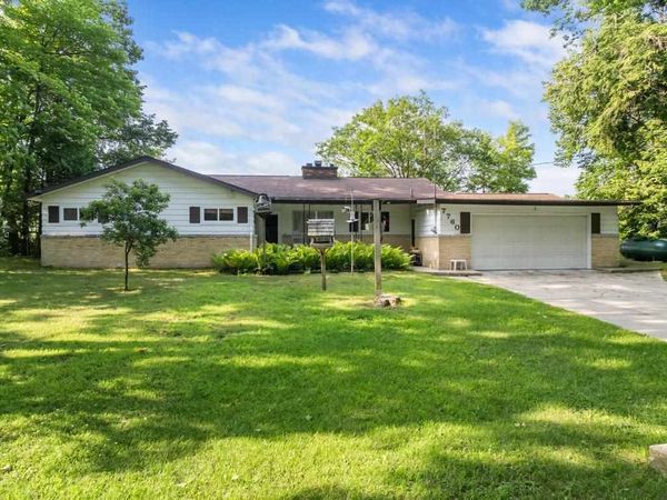 7760 Paradise Trail, Carp Lake, MI 49718