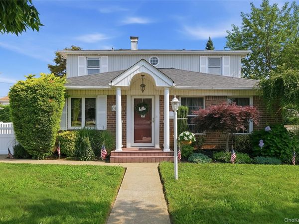 3573 Wyanet Street , Seaford, NY 11783