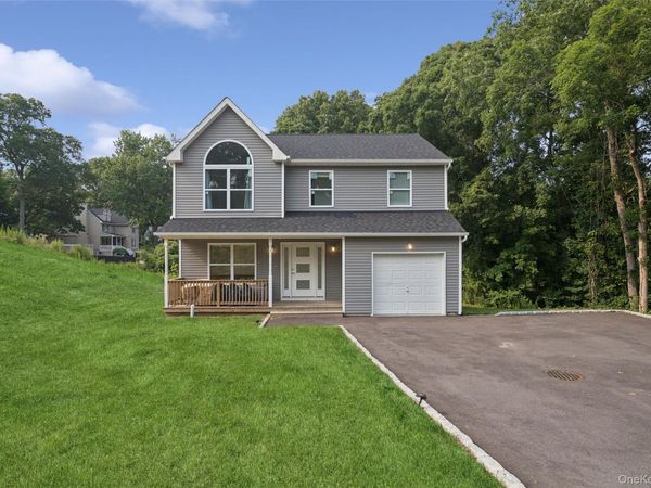 65 Ozark Street, Ronkonkoma, NY 11720
