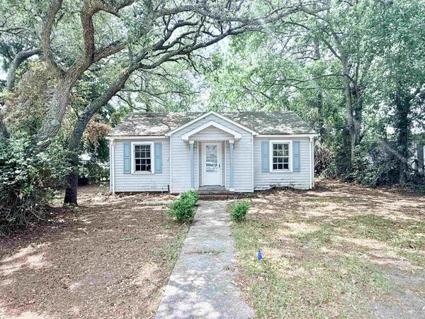 515 30th Ave. N , Myrtle Beach, SC 29577
