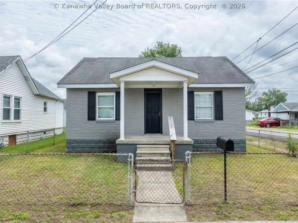 300 32nd Street W, Charleston, WV 25387