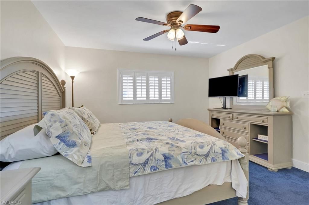 134 Cypress Way E, Unit 305, Naples, FL 34110 Photo