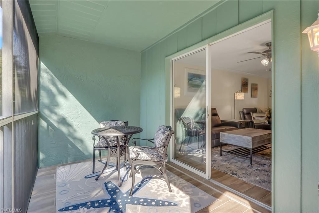 134 Cypress Way E, Unit 305, Naples, FL 34110 Photo