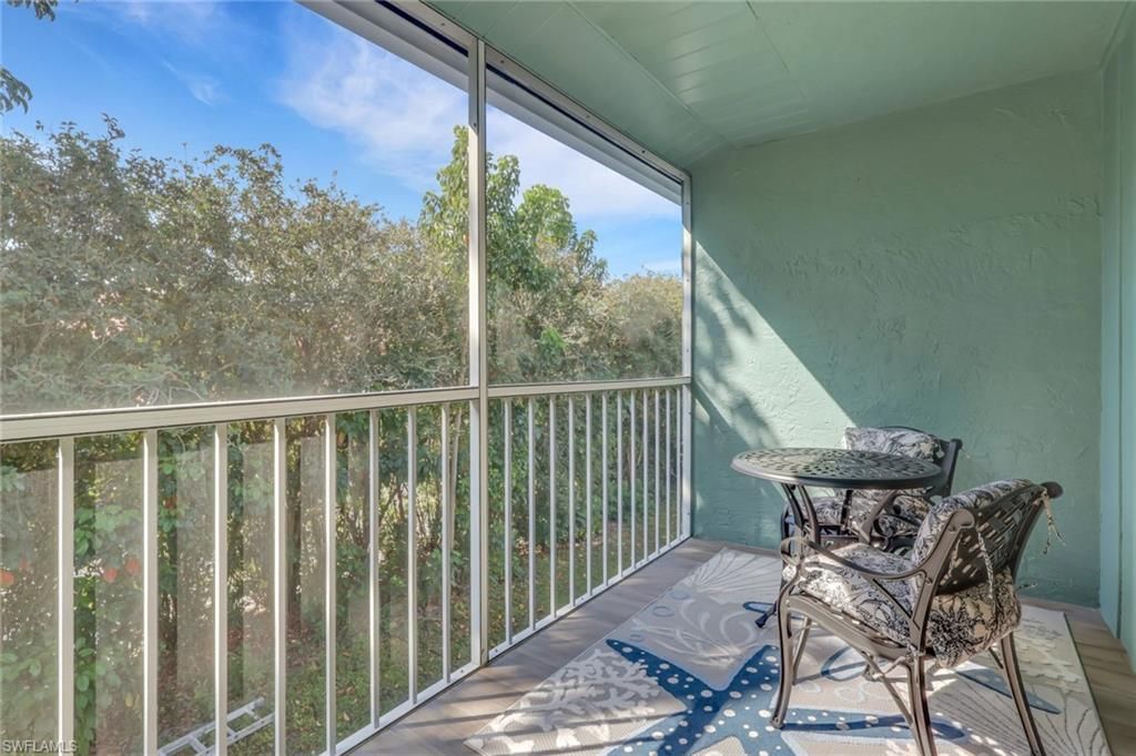 134 Cypress Way E, Unit 305, Naples, FL 34110 Photo