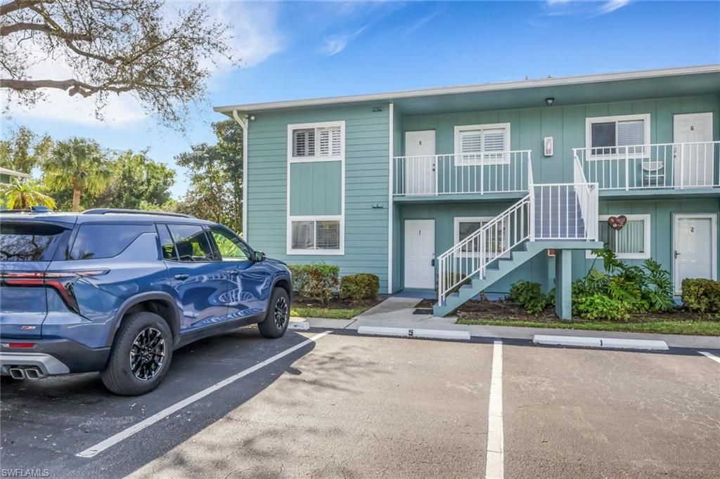 134 Cypress Way E, Unit 305, Naples, FL 34110 Photo