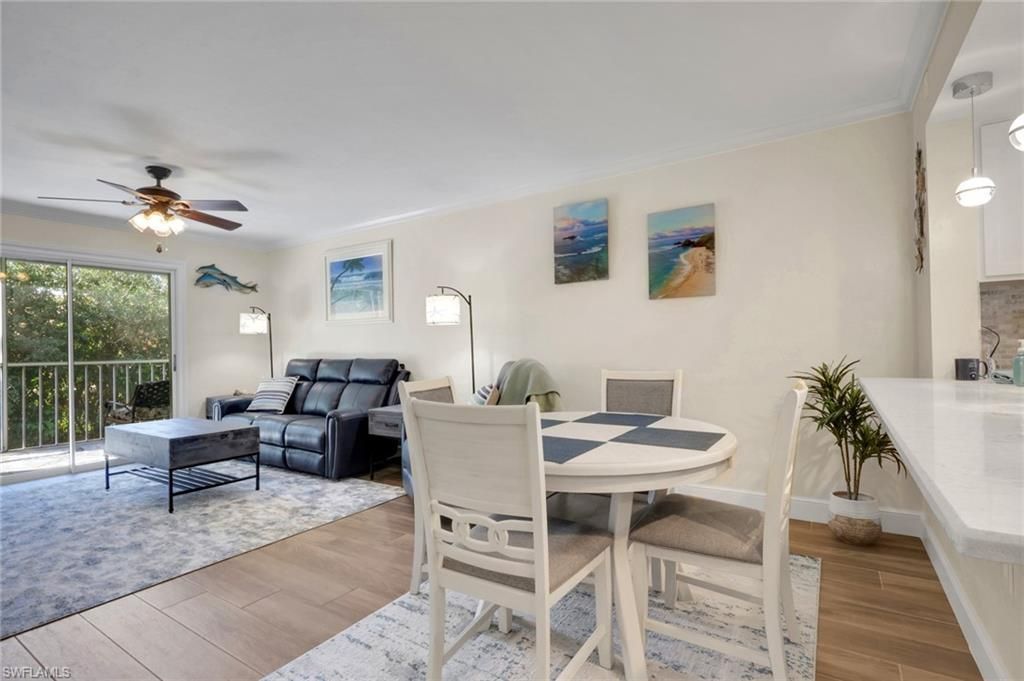 134 Cypress Way E, Unit 305, Naples, FL 34110 Photo