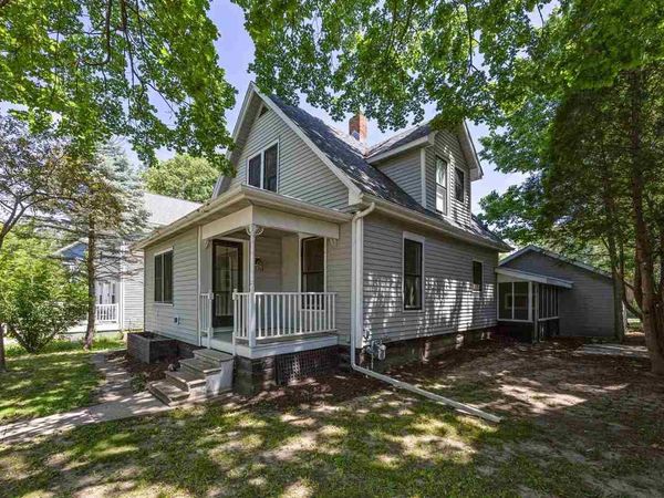 818 Rundell, Iowa City, IA 52240