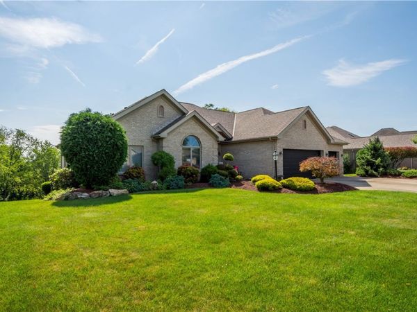 245 Arrowhead Ln , Eighty Four, PA 15330