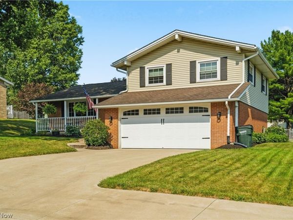 1648 Plymouth Knoll Avenue NW, Massillon, OH 44646