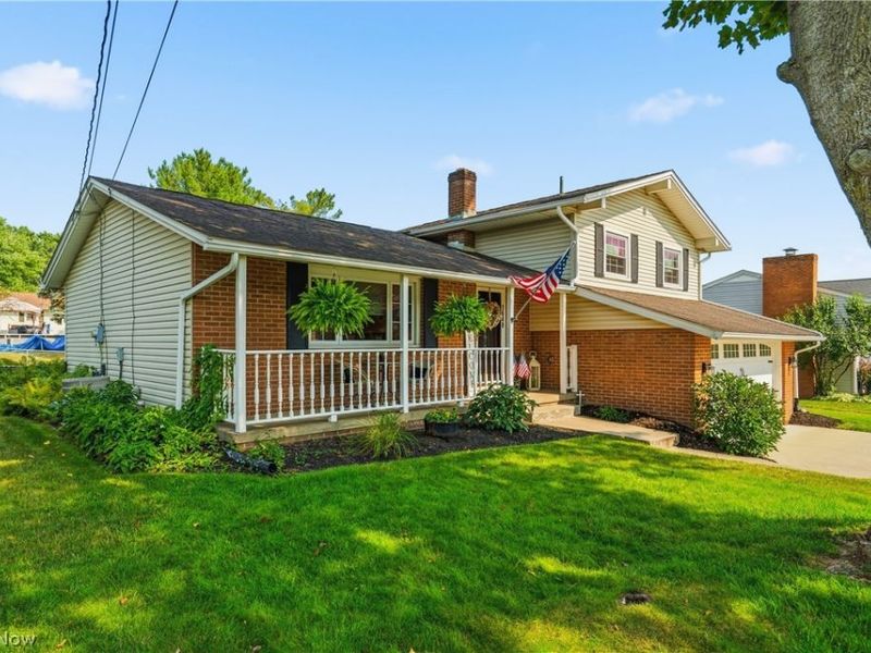 1648 Plymouth Knoll Avenue NW, Massillon, OH 44646 Photo 2