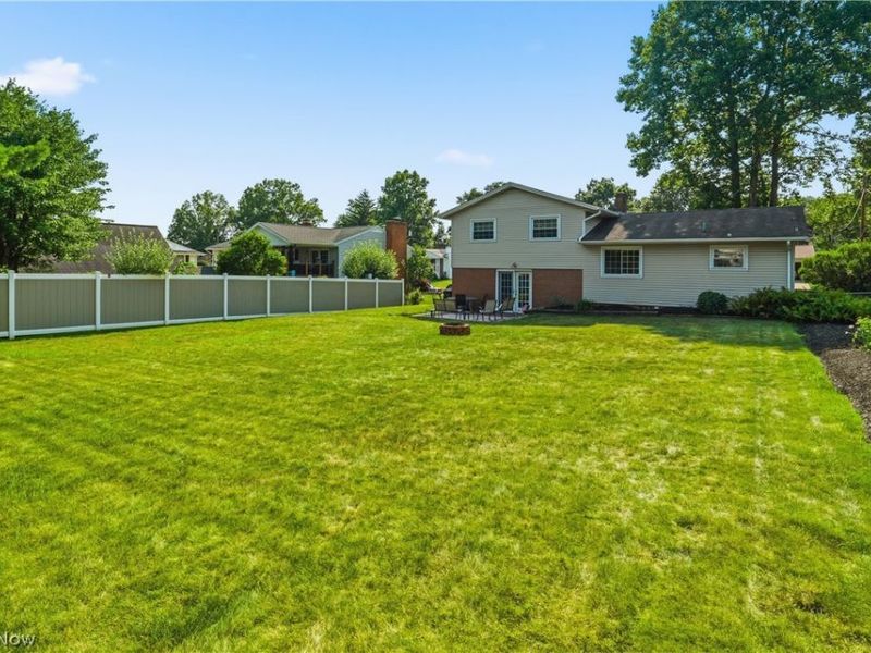 1648 Plymouth Knoll Avenue NW, Massillon, OH 44646 Photo 24