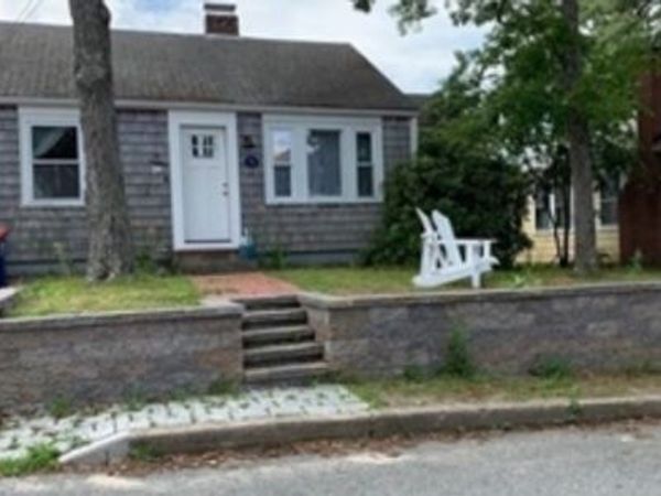 9 Blueberry Rd, Unit 1, Wareham, MA 02558