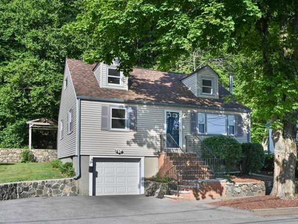 24 Greenwood Road, Peabody, MA 01960