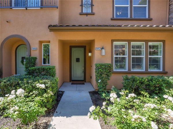 28457 Herrera Street , Valencia, CA 91354