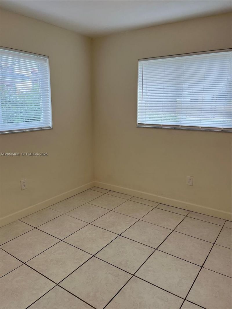 901 NW 22nd Ct, Miami, FL 33125 Photo