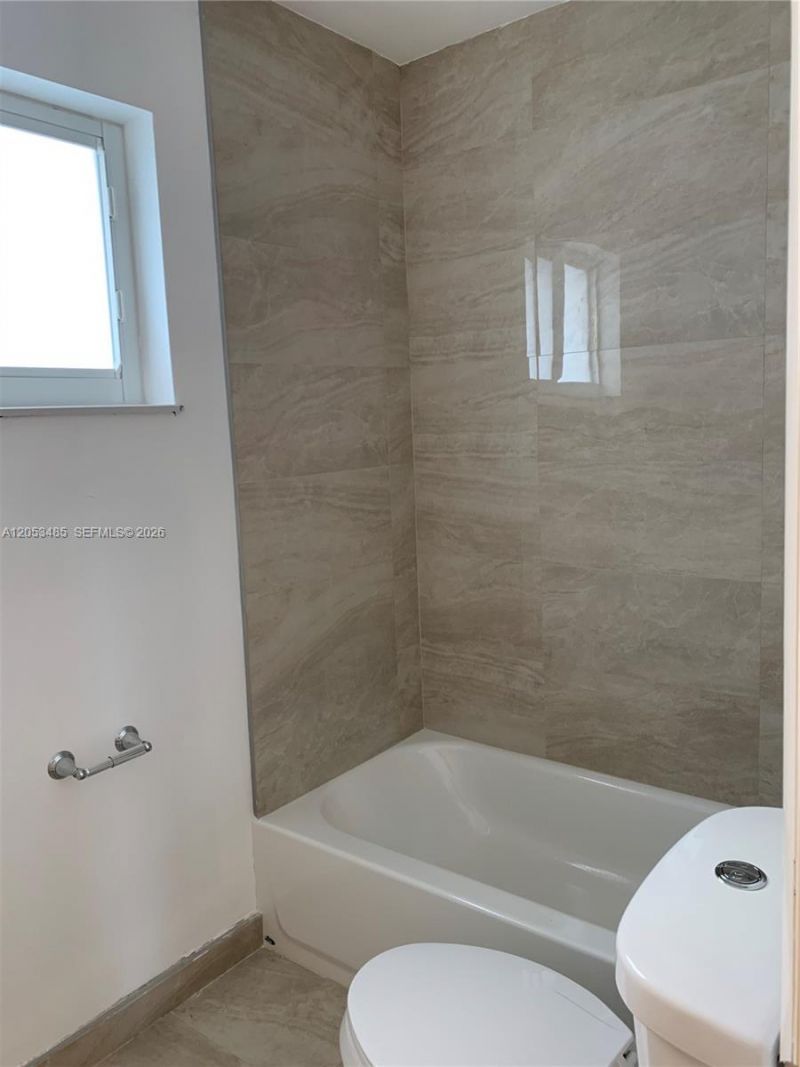 901 NW 22nd Ct, Miami, FL 33125 Photo