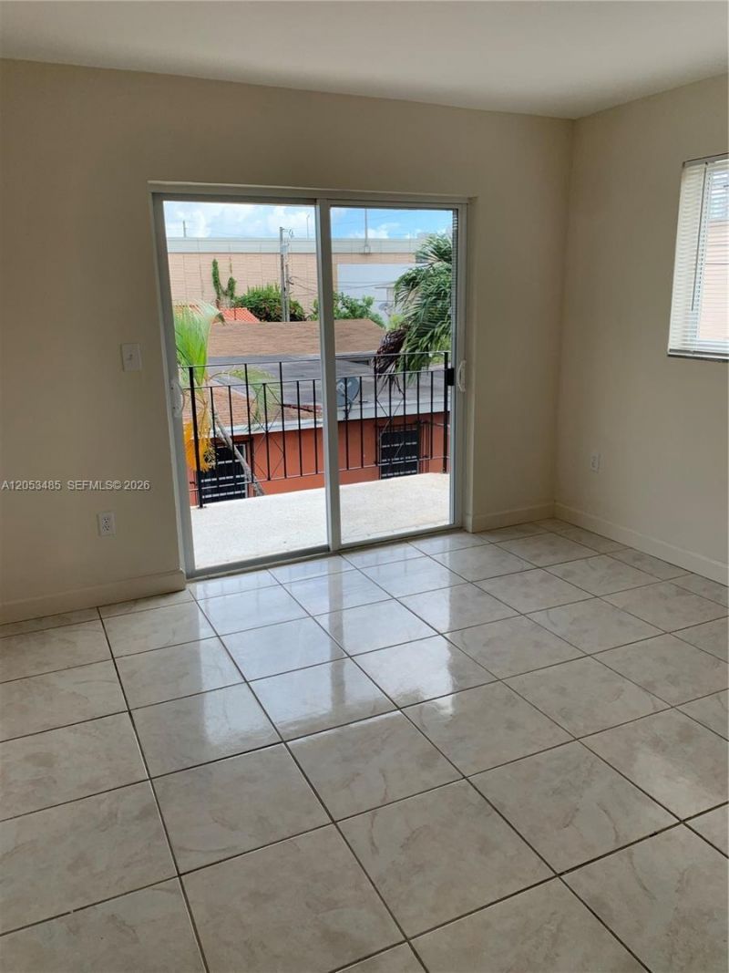 901 NW 22nd Ct, Miami, FL 33125 Photo