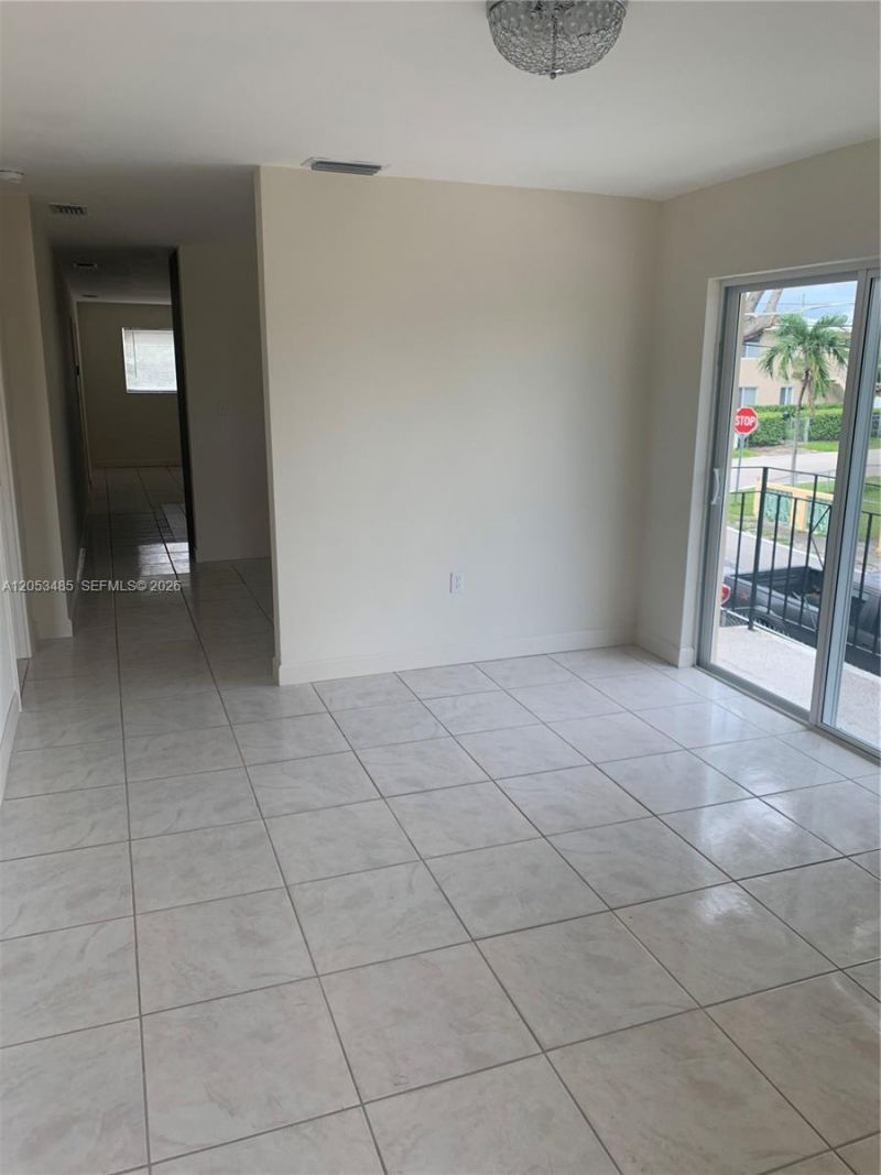 901 NW 22nd Ct, Miami, FL 33125 Photo