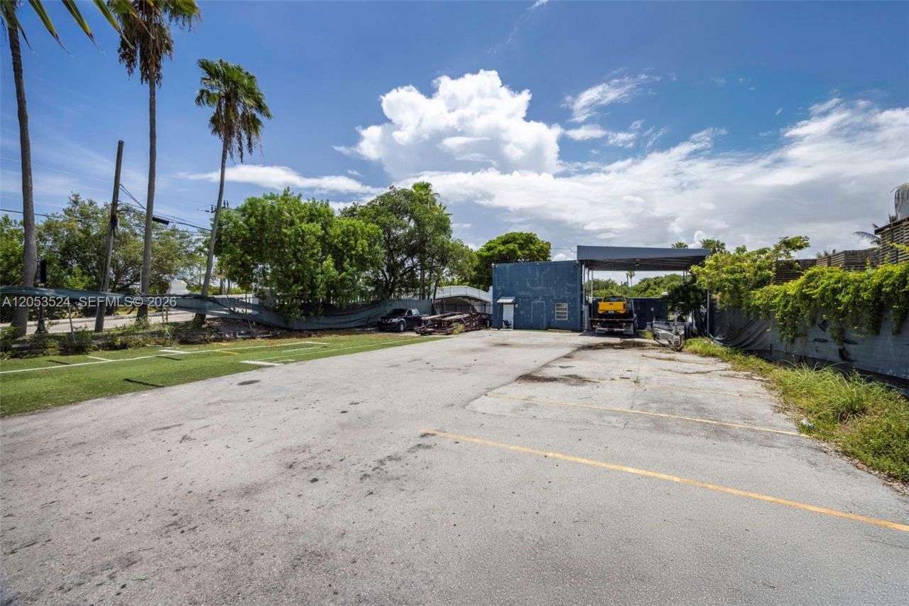 700 NW 7th Ave , Miami, FL 33136 Photo