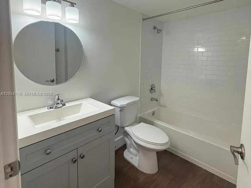 8881 Fontainebleau Blvd , Unit 107, Miami, FL 33172 Photo