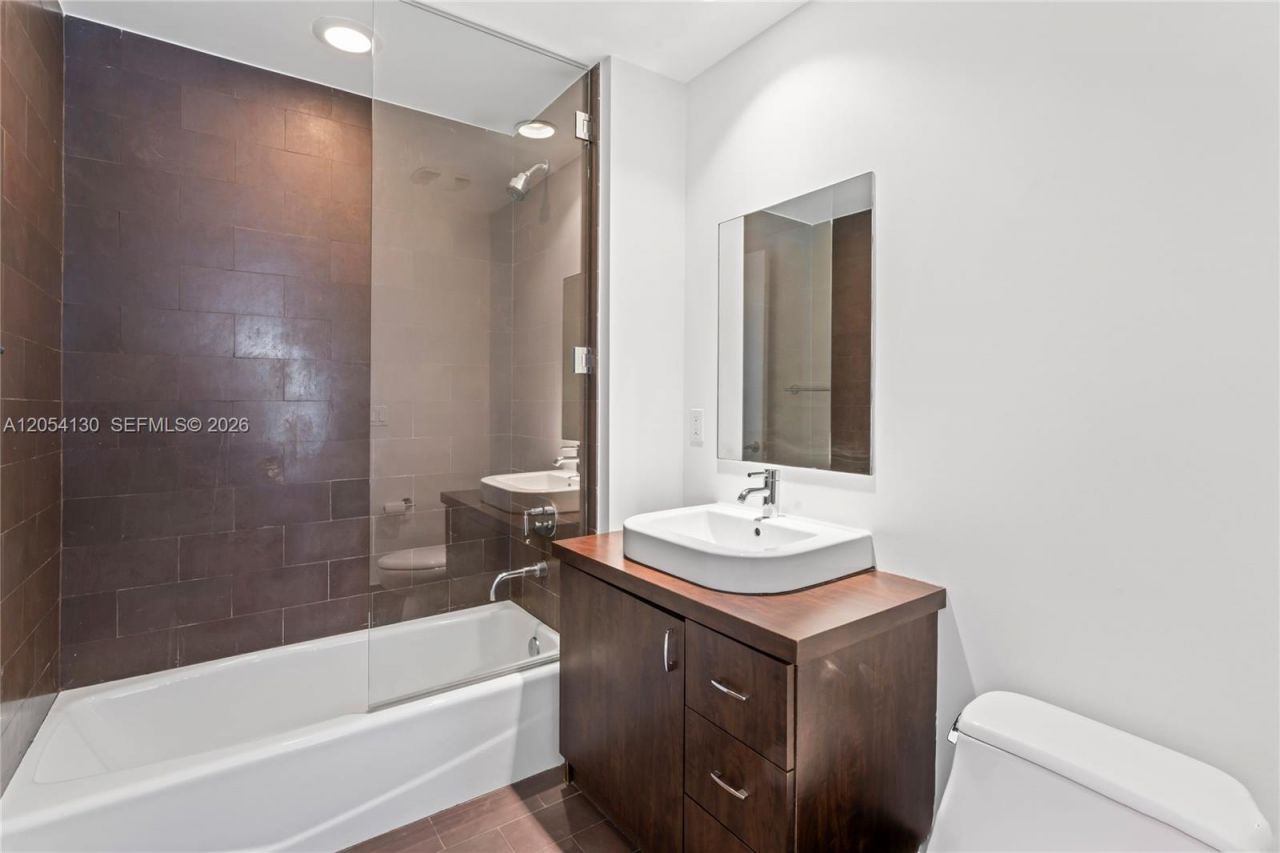 1040 Biscayne Blvd , Unit 3802, Miami, FL 33132 Photo