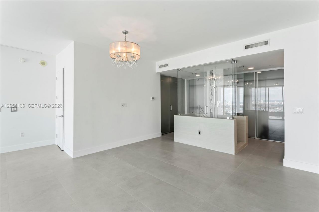 1040 Biscayne Blvd , Unit 3802, Miami, FL 33132 Photo